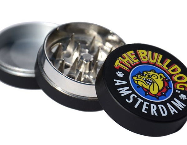 Grinder métal Black 3 parties The Bulldog Amsterdam